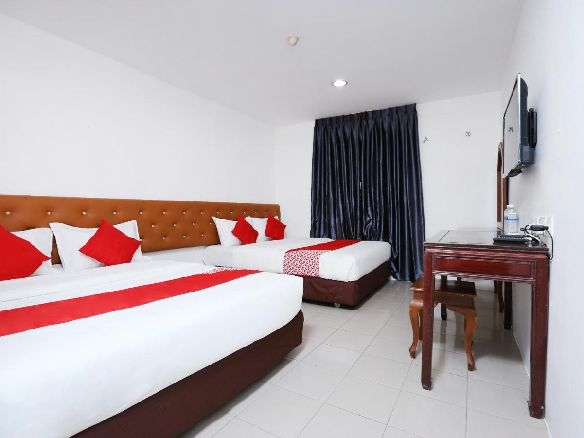 ג'והור בהרו Oyo 89672 Eg Hotel Jj מראה חיצוני תמונה
