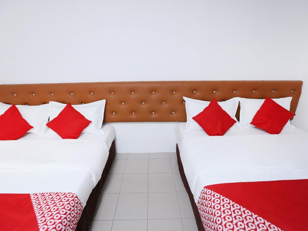ג'והור בהרו Oyo 89672 Eg Hotel Jj מראה חיצוני תמונה