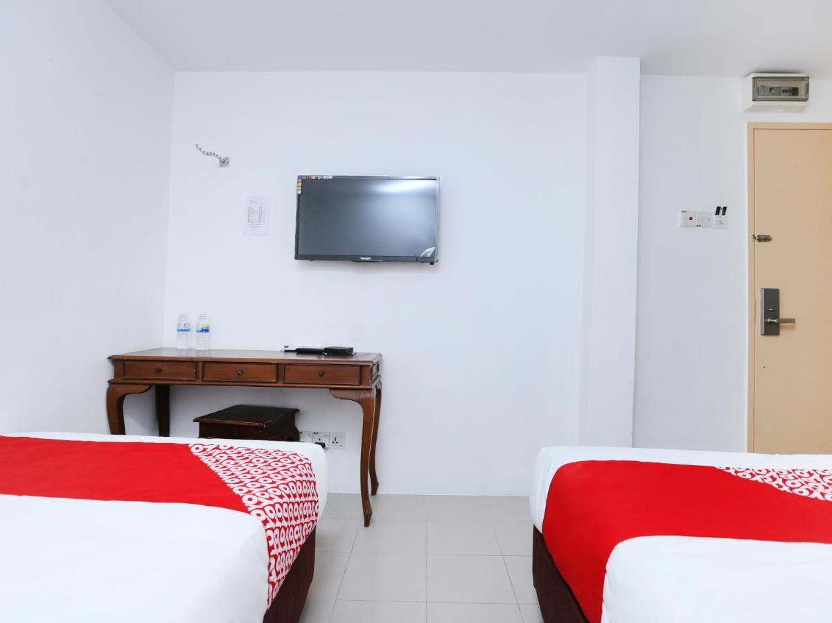 ג'והור בהרו Oyo 89672 Eg Hotel Jj מראה חיצוני תמונה