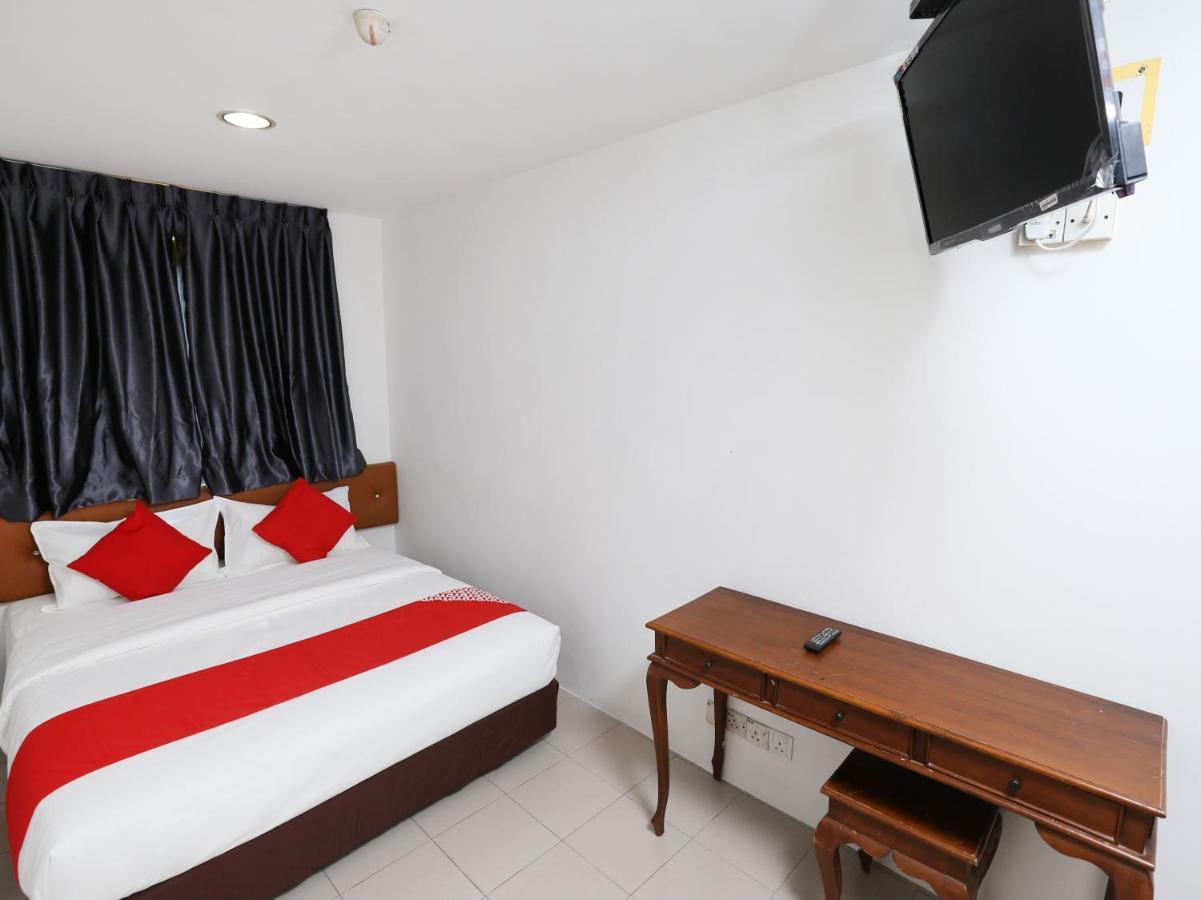 ג'והור בהרו Oyo 89672 Eg Hotel Jj מראה חיצוני תמונה