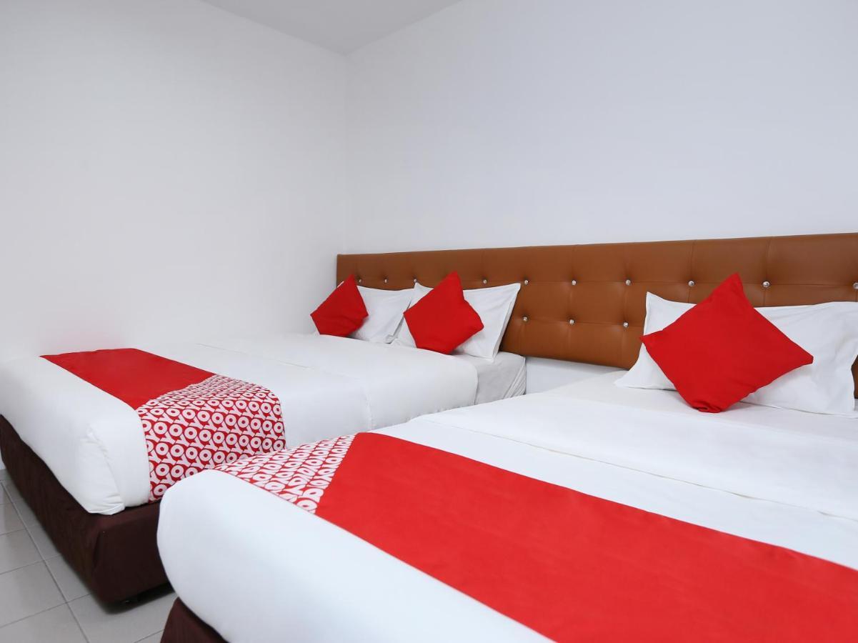 ג'והור בהרו Oyo 89672 Eg Hotel Jj מראה חיצוני תמונה